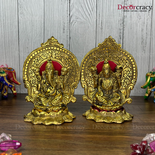 Shree Lakshmi Ganesh Lotus Metal golden