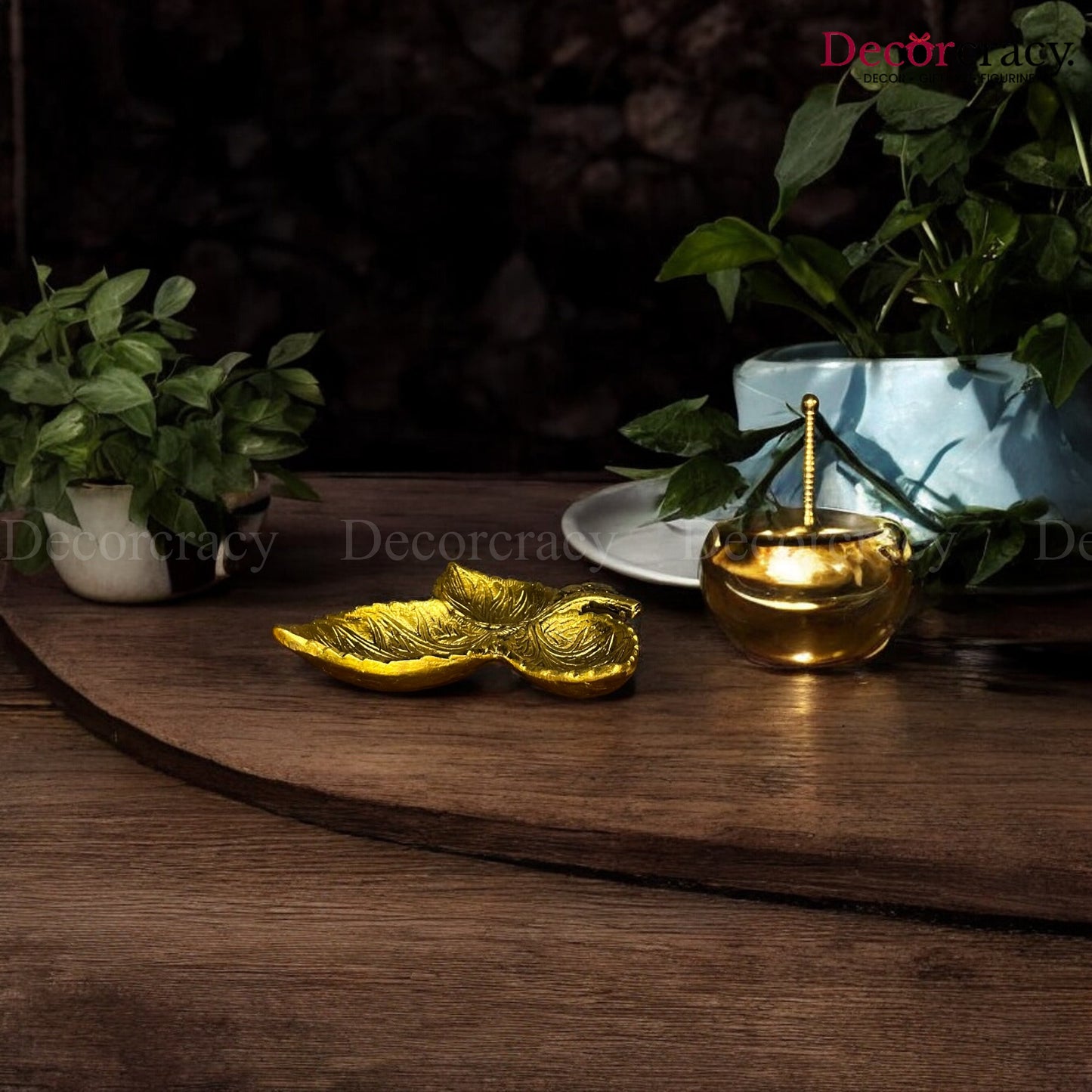 3 Leaf Serving Tray Metal golden