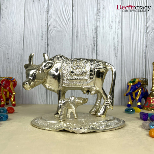 Kaamdhenu Guy Laxmi Ganesh incarved Metal silver Medium