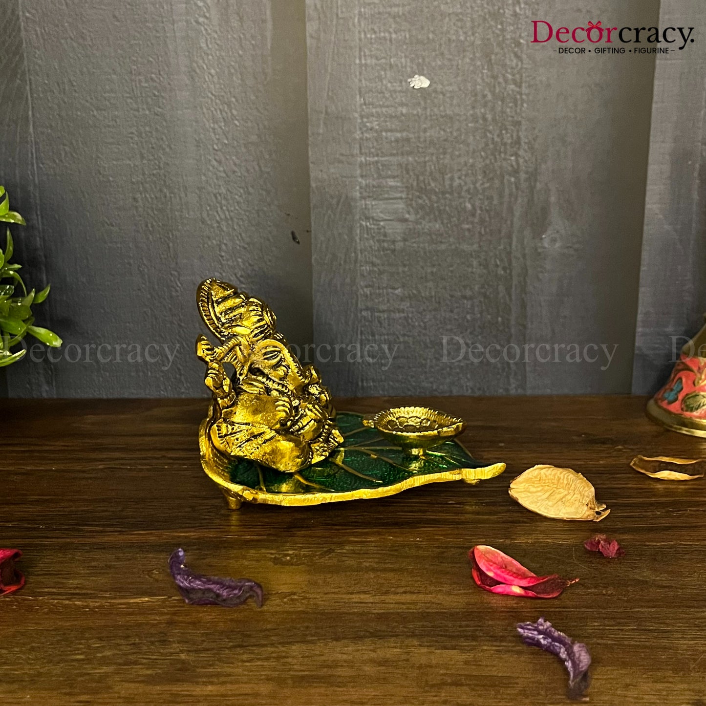 Shree Ganesh Diya Deepak on Green Leaf patta ganesh Metal golden