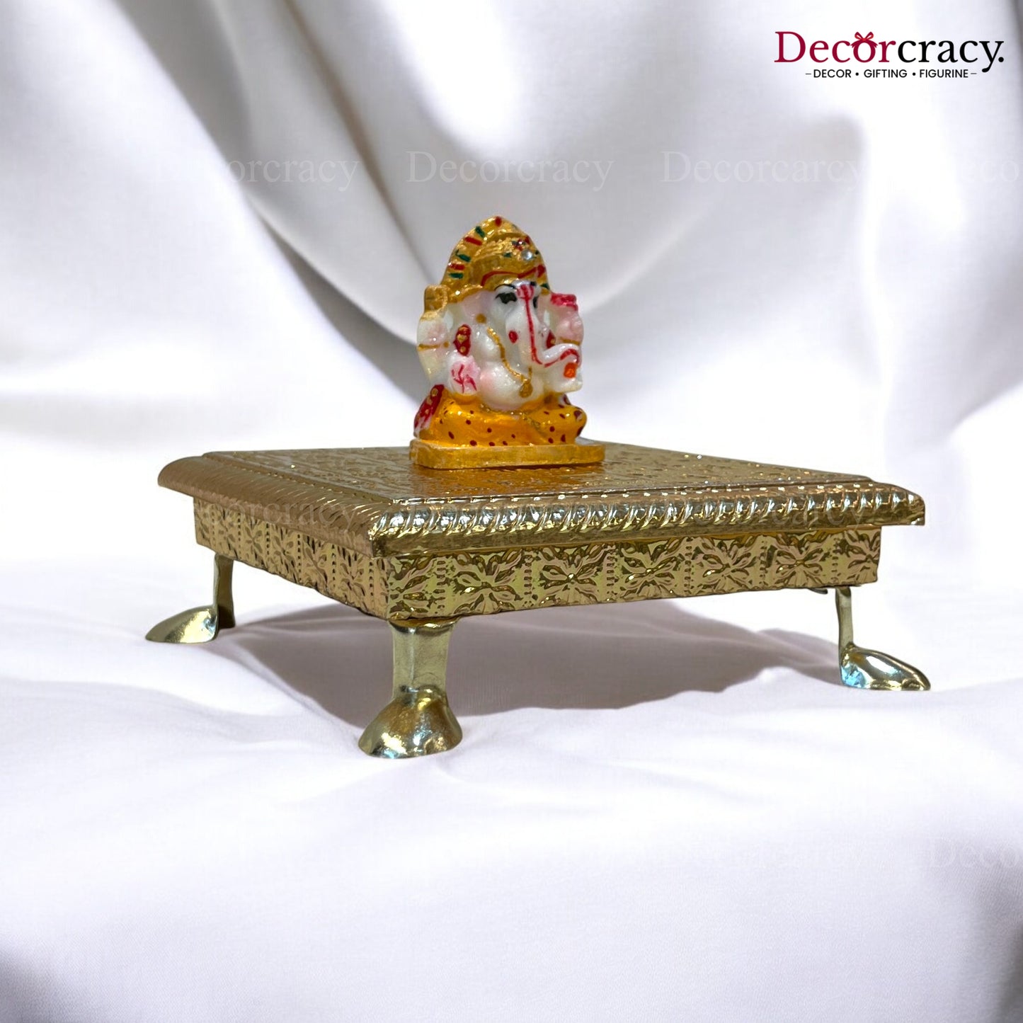 Rajwadi Chowki Patla 6" Wooden golden