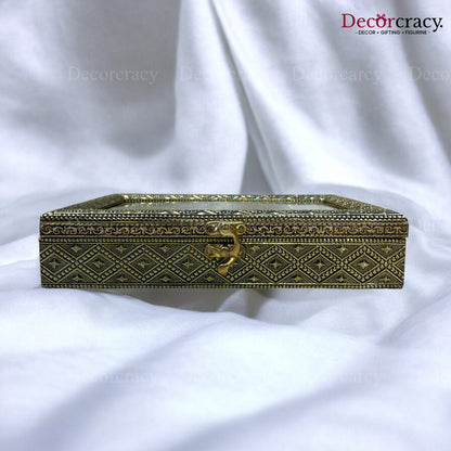 Radha Krishna 4 Partition Dry Fruit Mukhwas Oxidized Box Wooden 7*9"