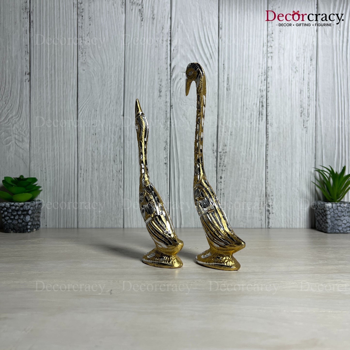 Golden Kissing Swan Couple Aluminium Metal Love Birds Romantic Home Décor
