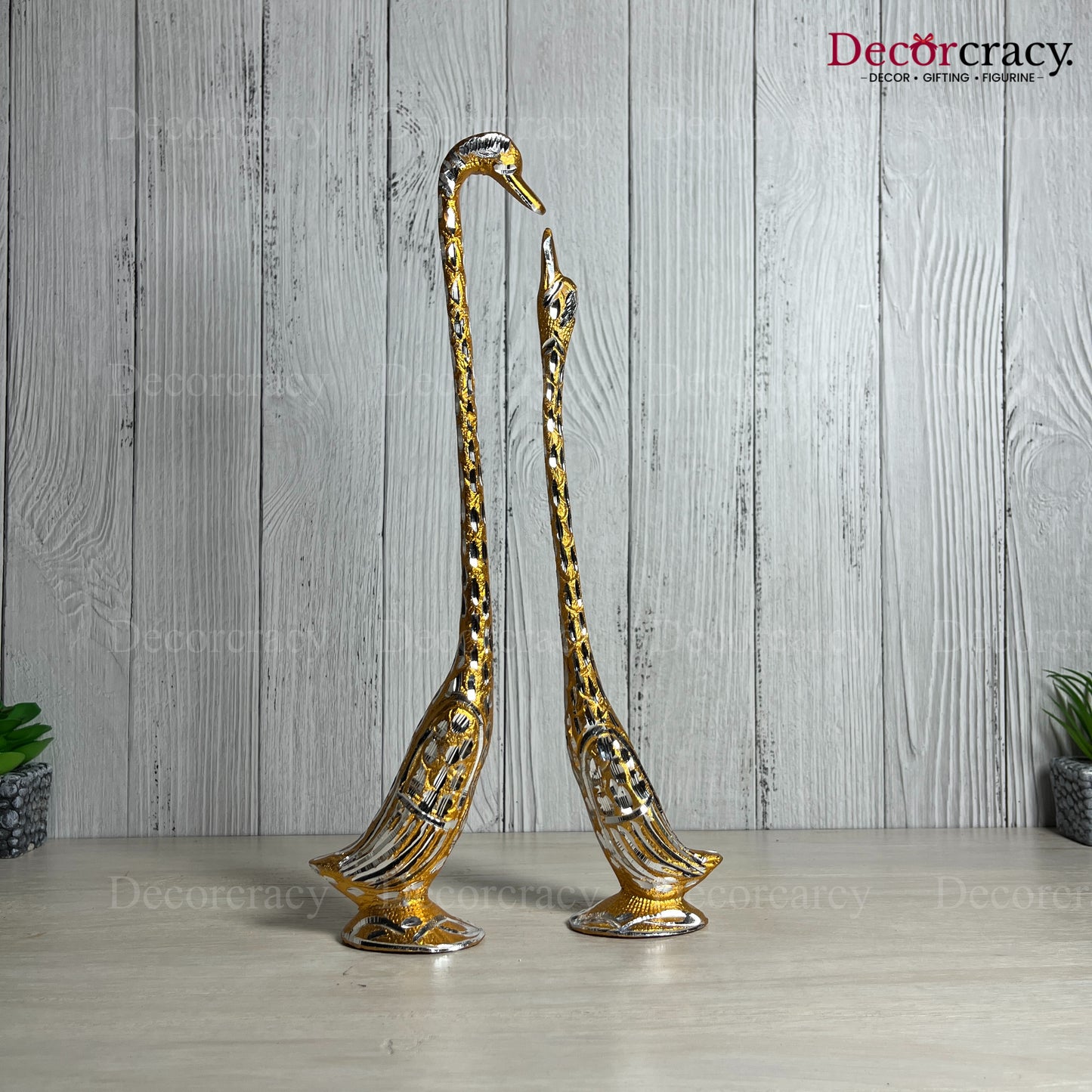 Golden Kissing Swan Couple Aluminium Metal Love Birds Romantic Home Décor14"