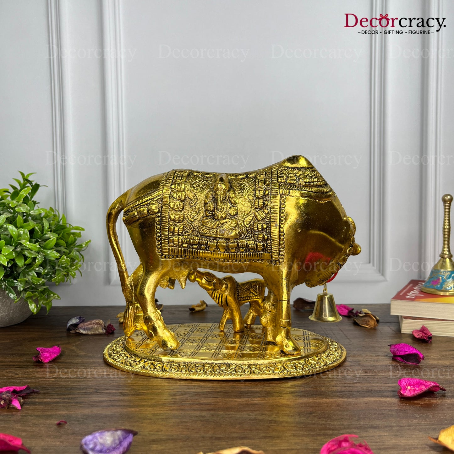 Kaamdhenu Guy Laxmi Ganesh incarved Metal golden