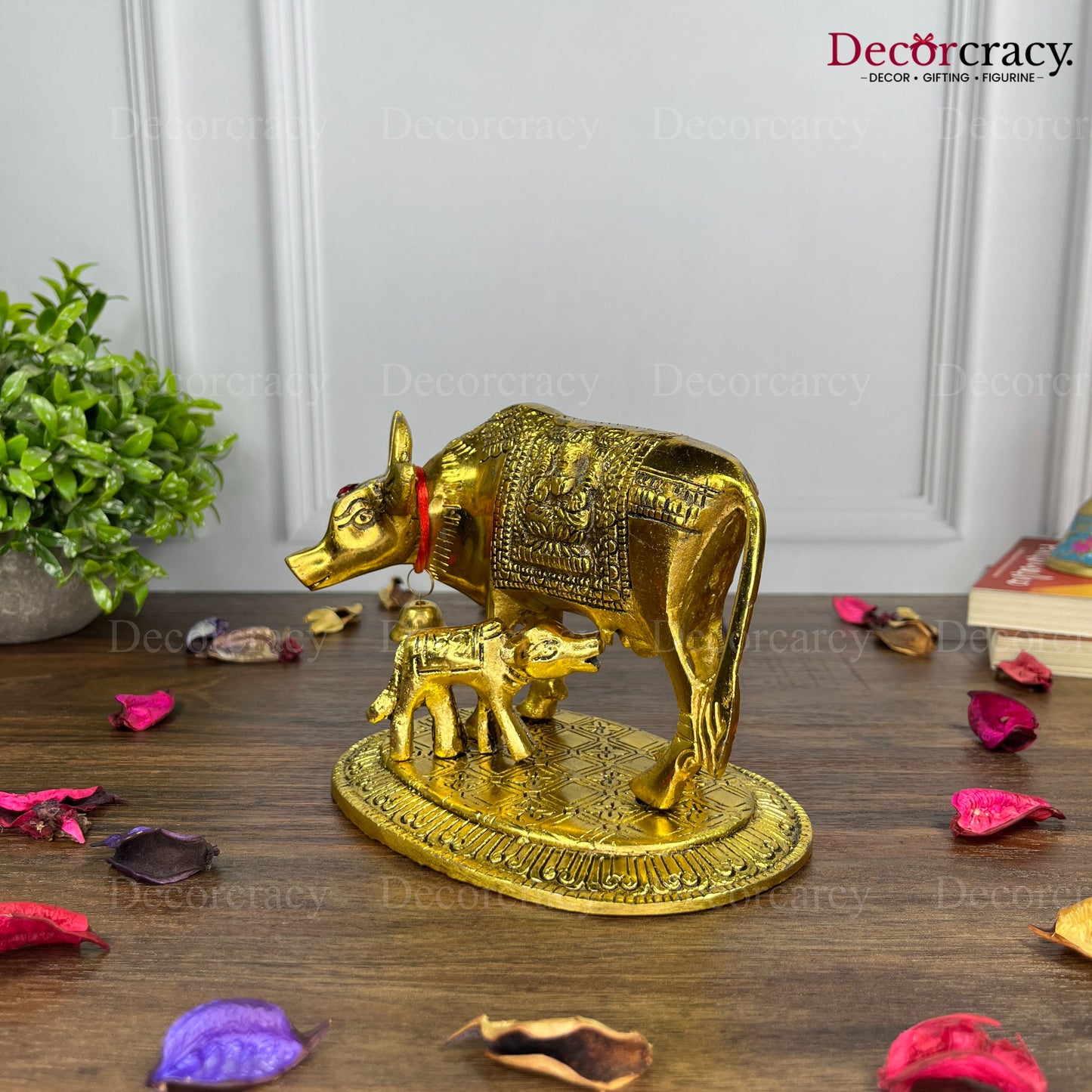 Kaamdhenu Guy Laxmi Ganesh incarved Metal golden