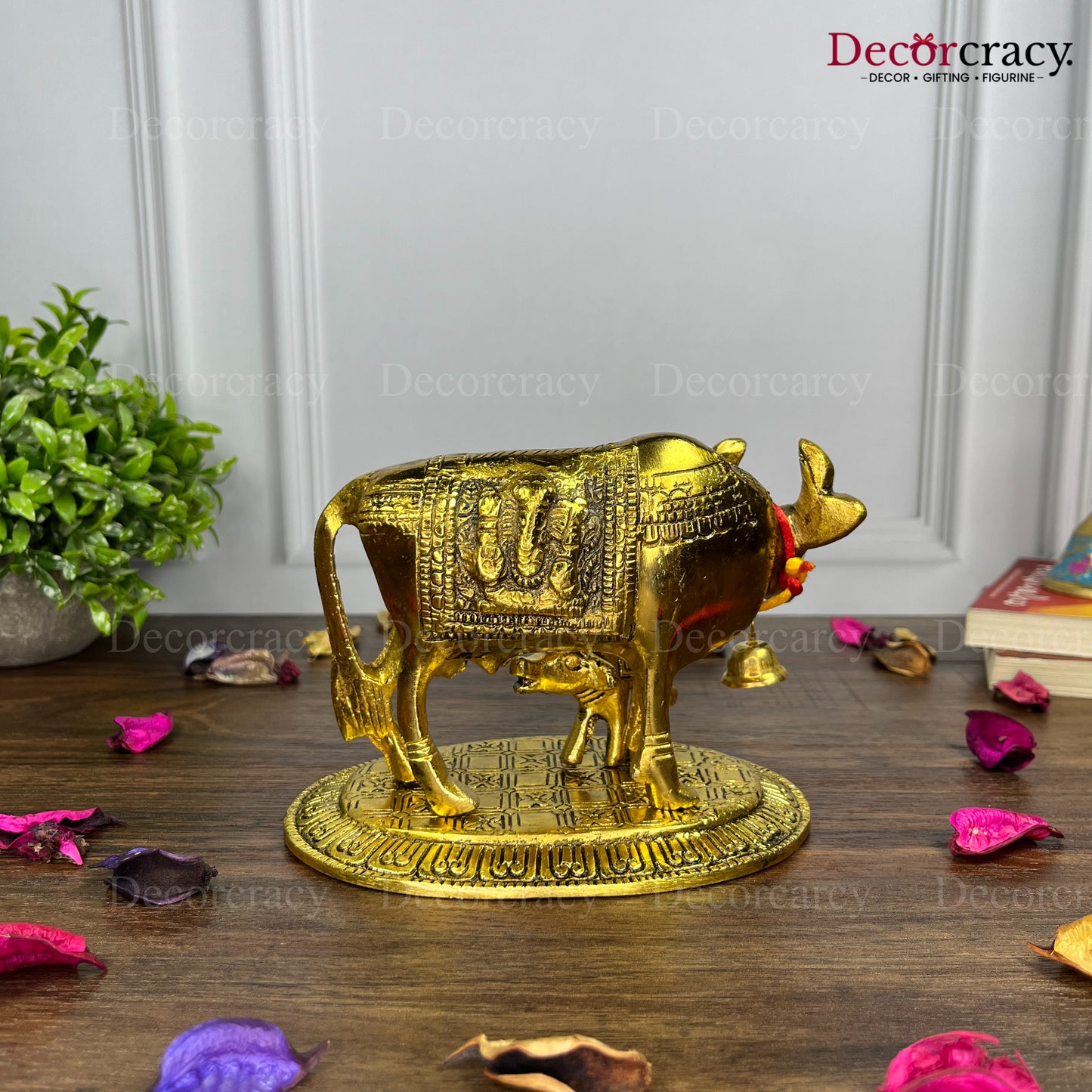 Kaamdhenu Guy Laxmi Ganesh incarved Metal golden