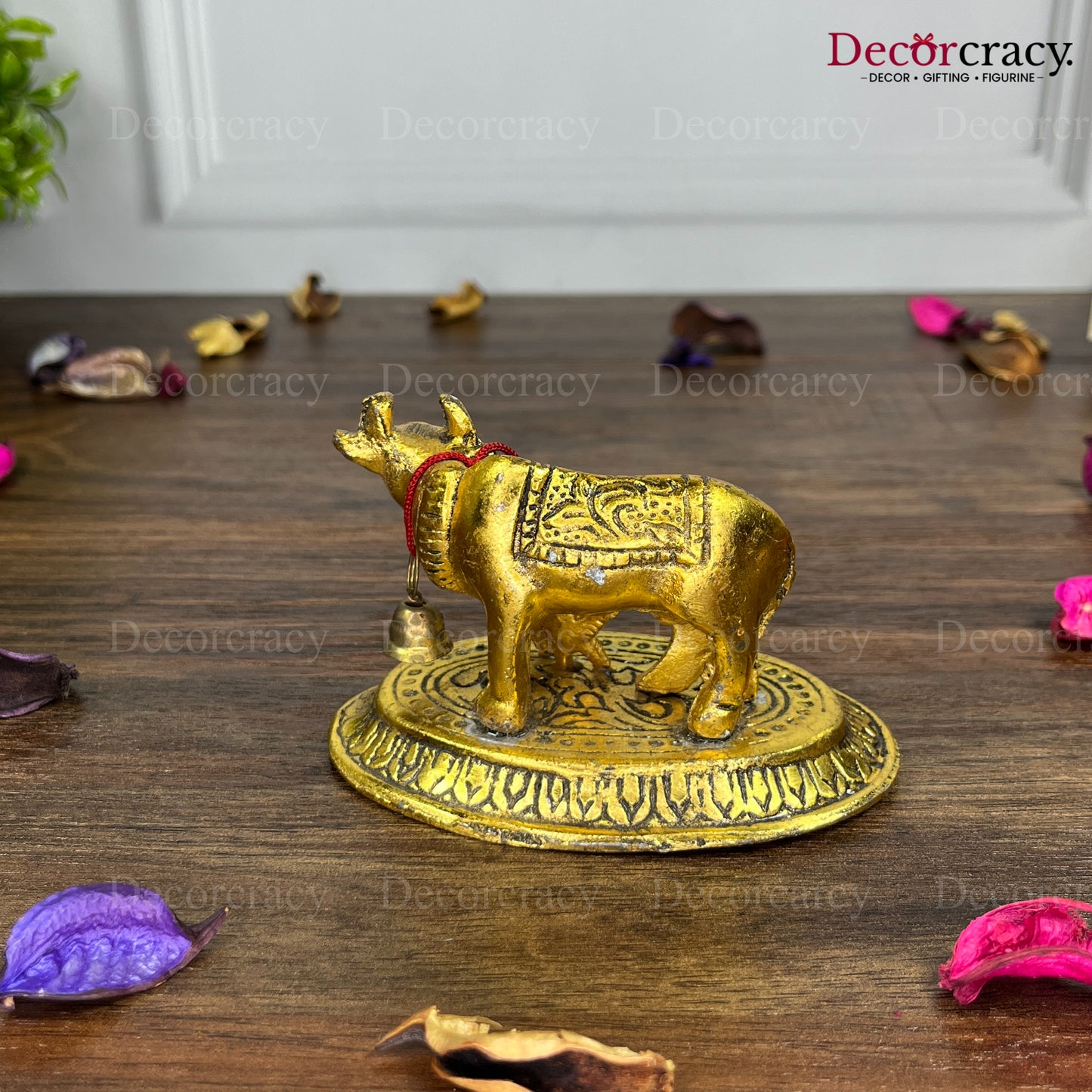 Kaamdhenu Guy Metal golden