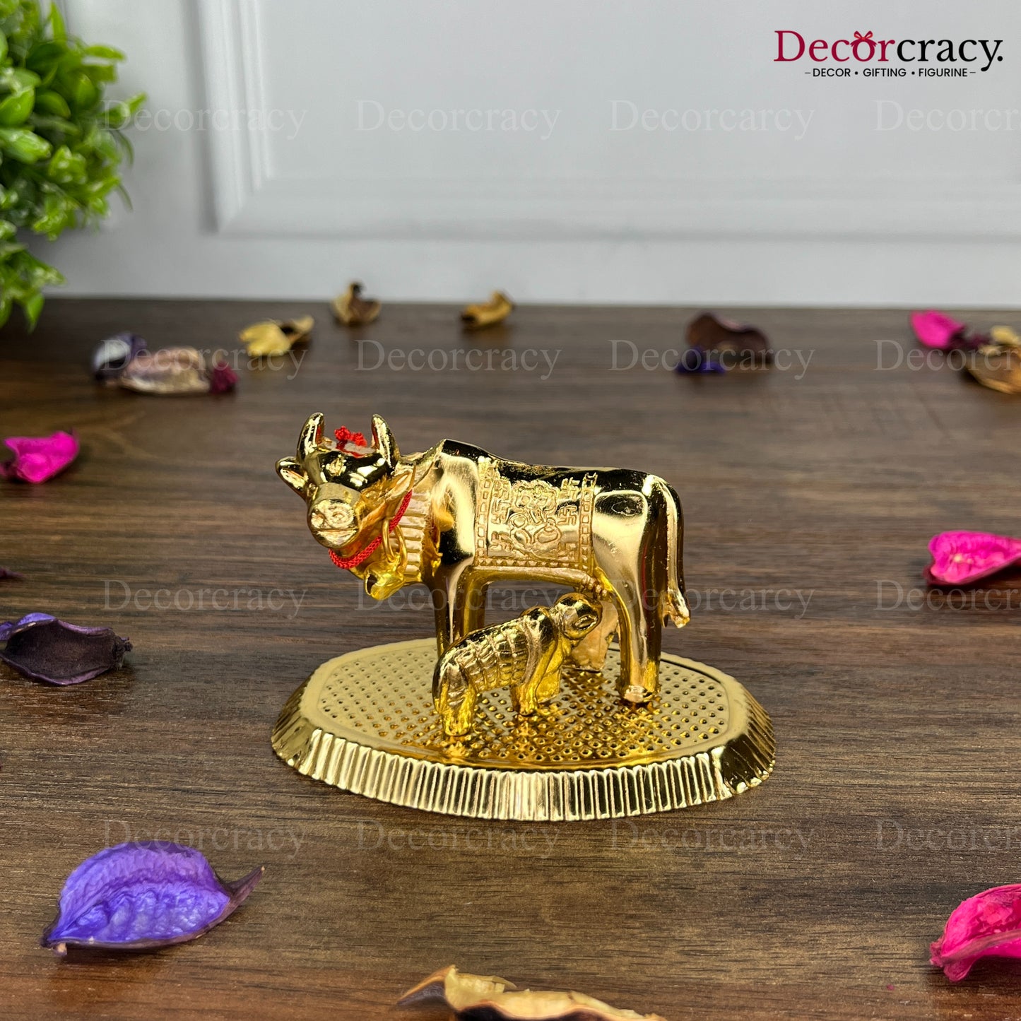 Kaamdhenu Guy SP Laxmi Ganesh incarved Metal golden