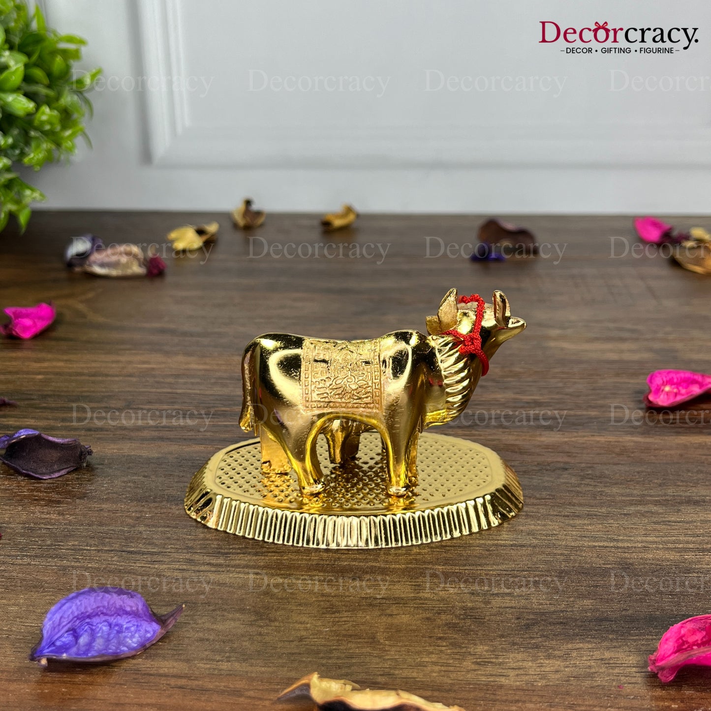 Kaamdhenu Guy SP Laxmi Ganesh incarved Metal golden
